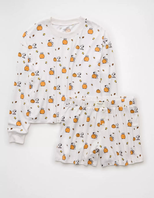 AE Luxe Plush Snoopy Halloween Pijama Set