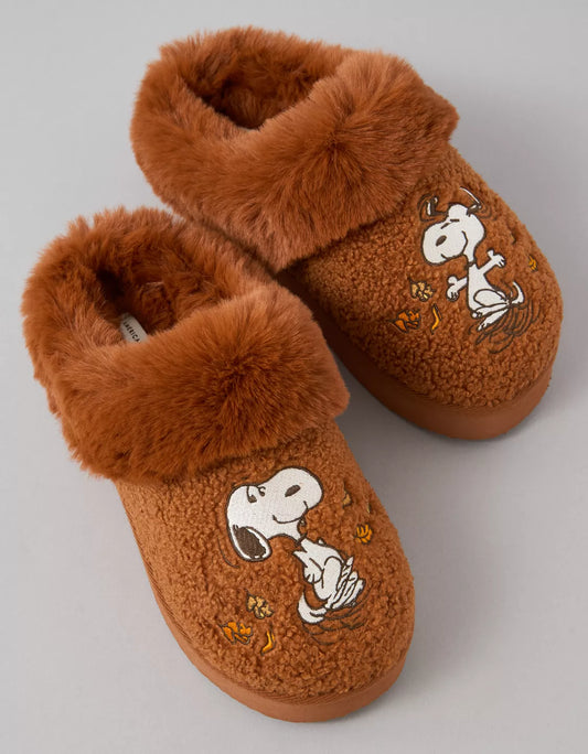 AE Snoopy Fall Scuff Slipper
