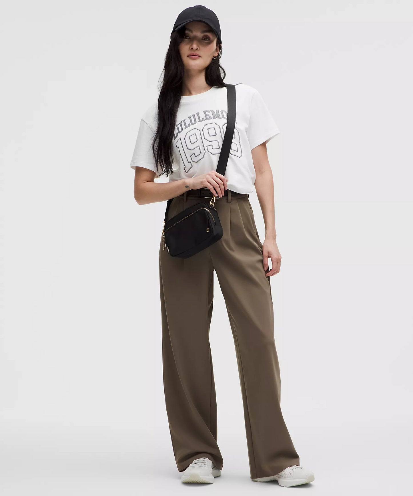 Everywhere Crossbody Bag 2L Metal Hardware