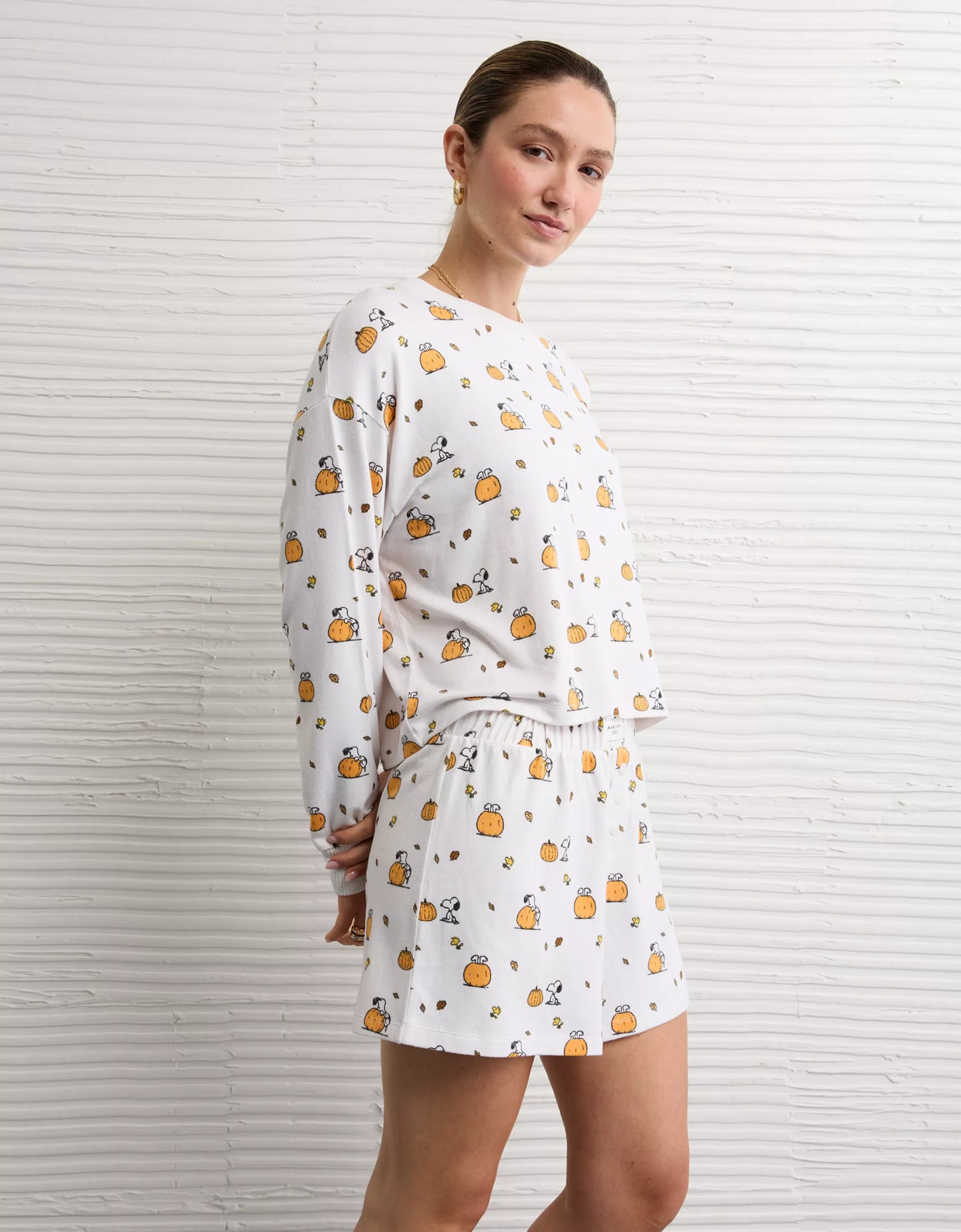 AE Luxe Plush Snoopy Halloween Pijama Set