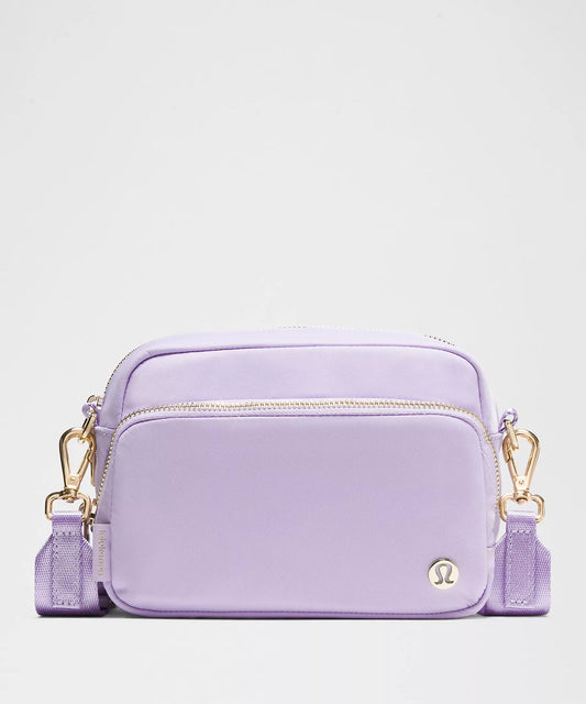 Everywhere Crossbody Bag 2L Metal Hardware
