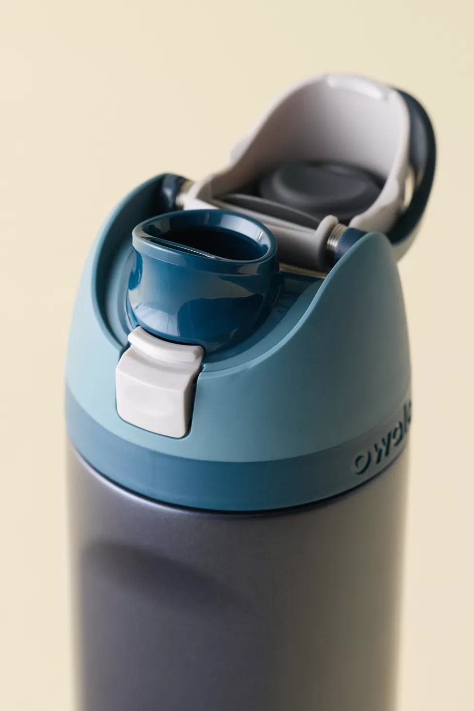 Owala FreeSip 24 oz Water Bottle