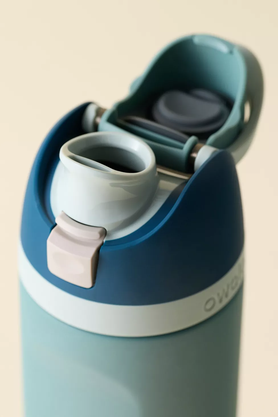 Owala FreeSip 24 oz Water Bottle